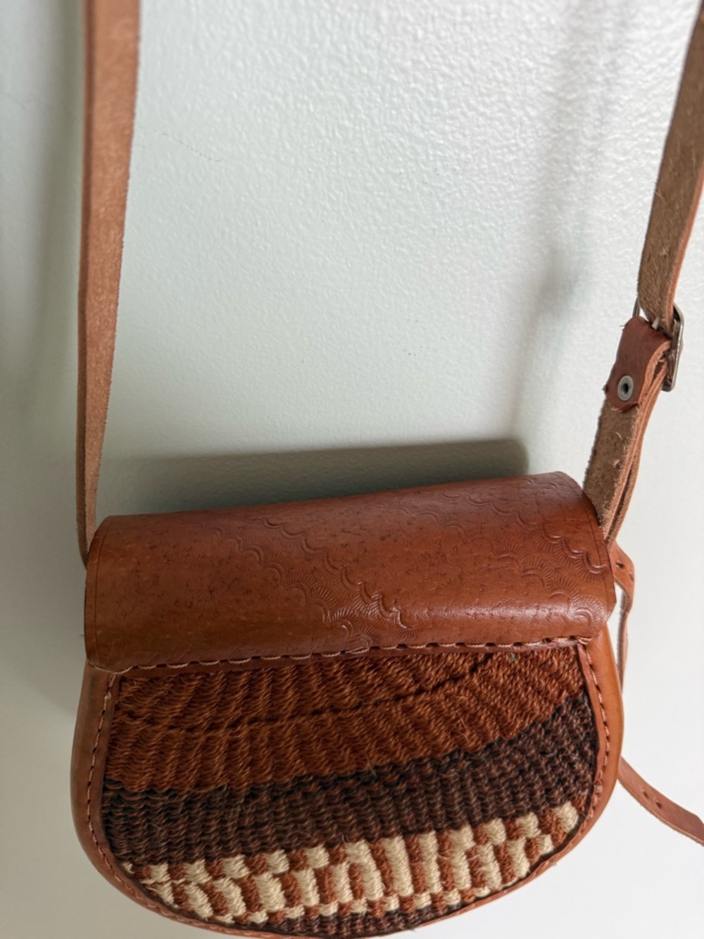 Vintage African Hand Woven Beaded Sisal Shoulder Strap Crossbody Leather Handbag - Picture 8 of 11